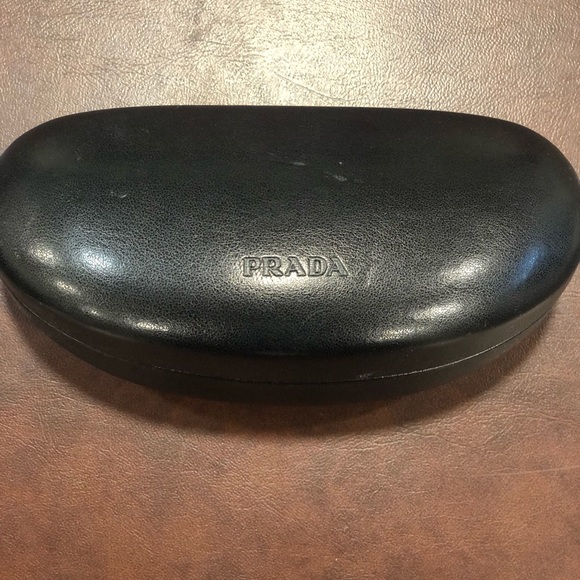 Prada sunglasses- scratch free - Picture 10 of 10